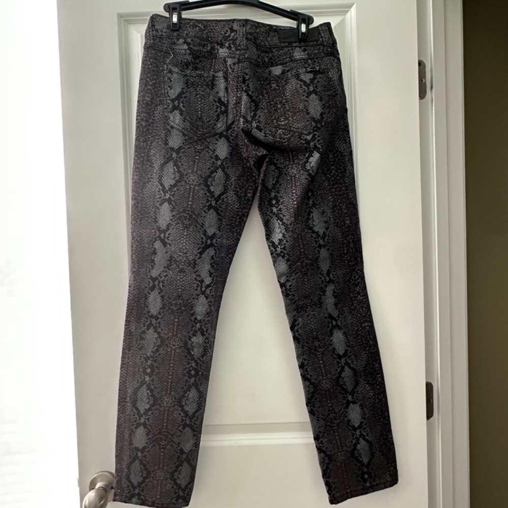 Seven7 Snake Skin Print Skinny Jeans Size 28 ( size 6 ) - Picture 4 of 9